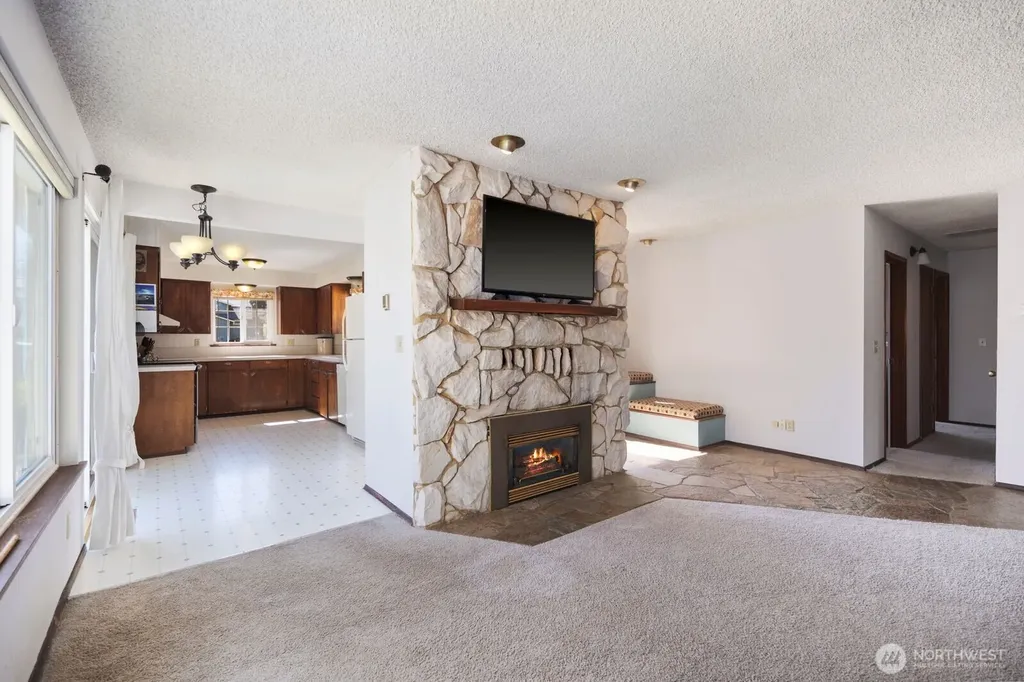11524 36th Street E Edgewood WA 98372