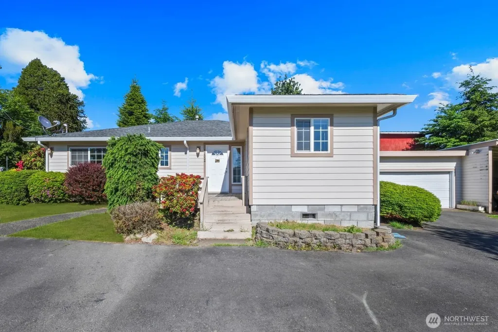 11524 36th Street E Edgewood WA 98372