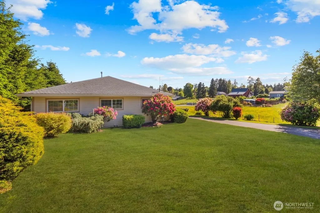 11524 36th Street E Edgewood WA 98372