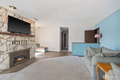 11524 36th Street E Edgewood WA 98372