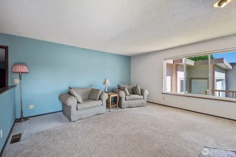 11524 36th Street E Edgewood WA 98372