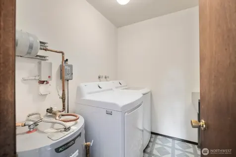 11524 36th Street E Edgewood WA 98372