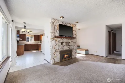 11524 36th Street E Edgewood WA 98372