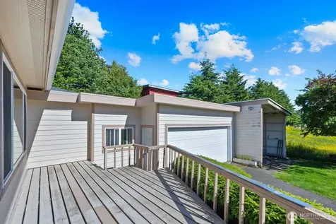 11524 36th Street E Edgewood WA 98372