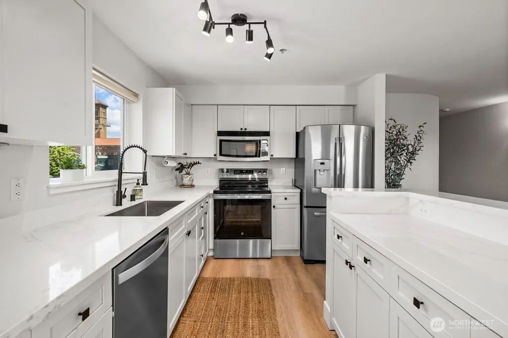 4409 California Avenue SW Seattle WA 98116