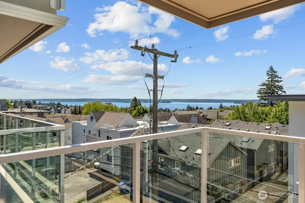 4409 California Avenue SW Seattle WA 98116