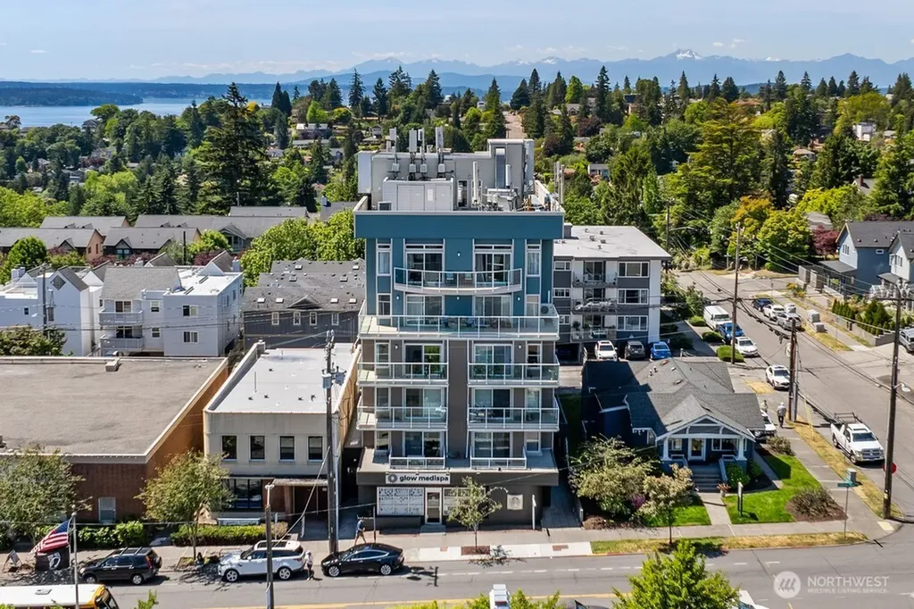 4409 California Avenue SW Seattle WA 98116