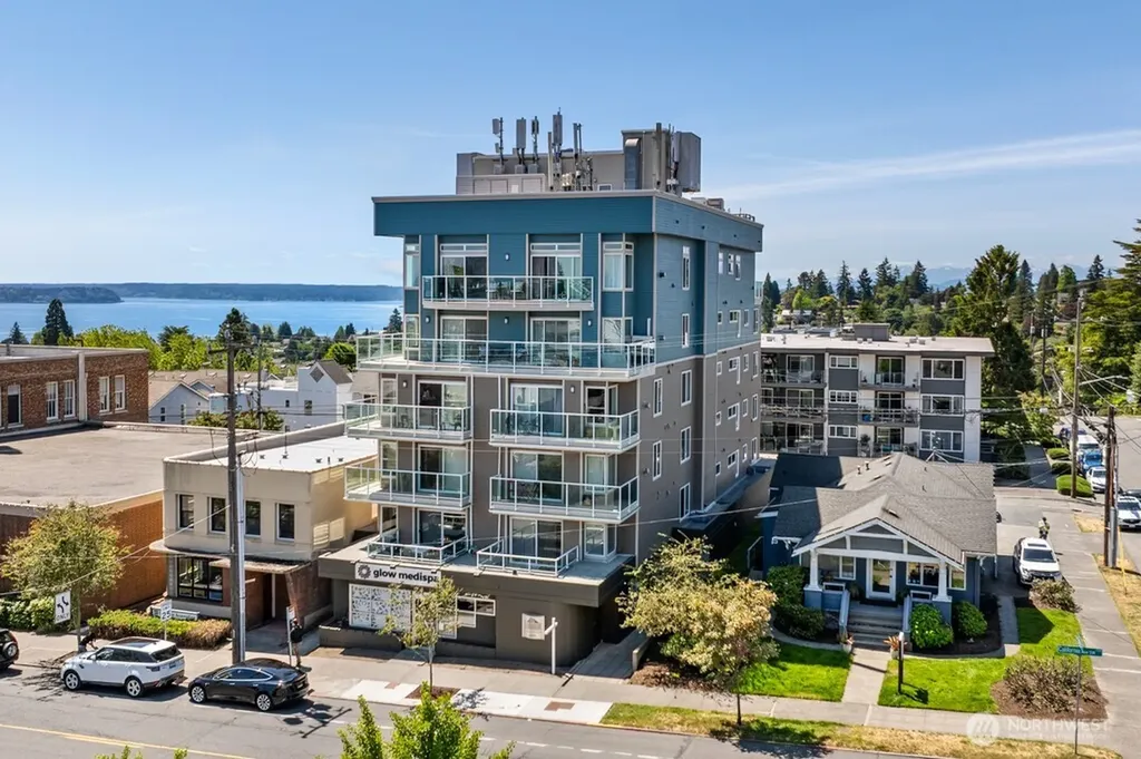 4409 California Avenue SW Seattle WA 98116