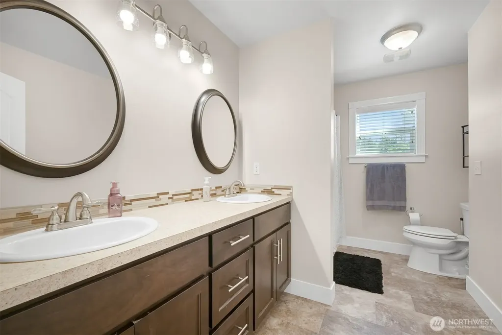2113 Shea Street Lynden WA 98264