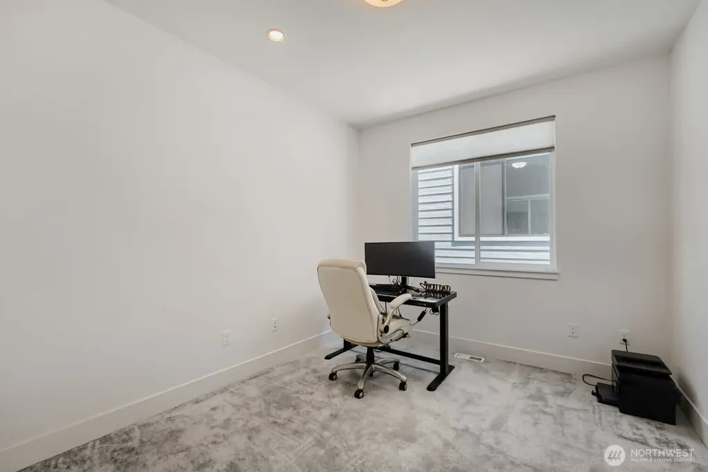 24503 NE 18th Street Sammamish WA 98074