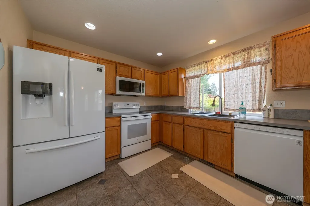 15301 105th Avenue SE Yelm WA 98597