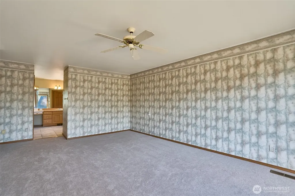 14542 SE 243rd Place Kent WA 98042