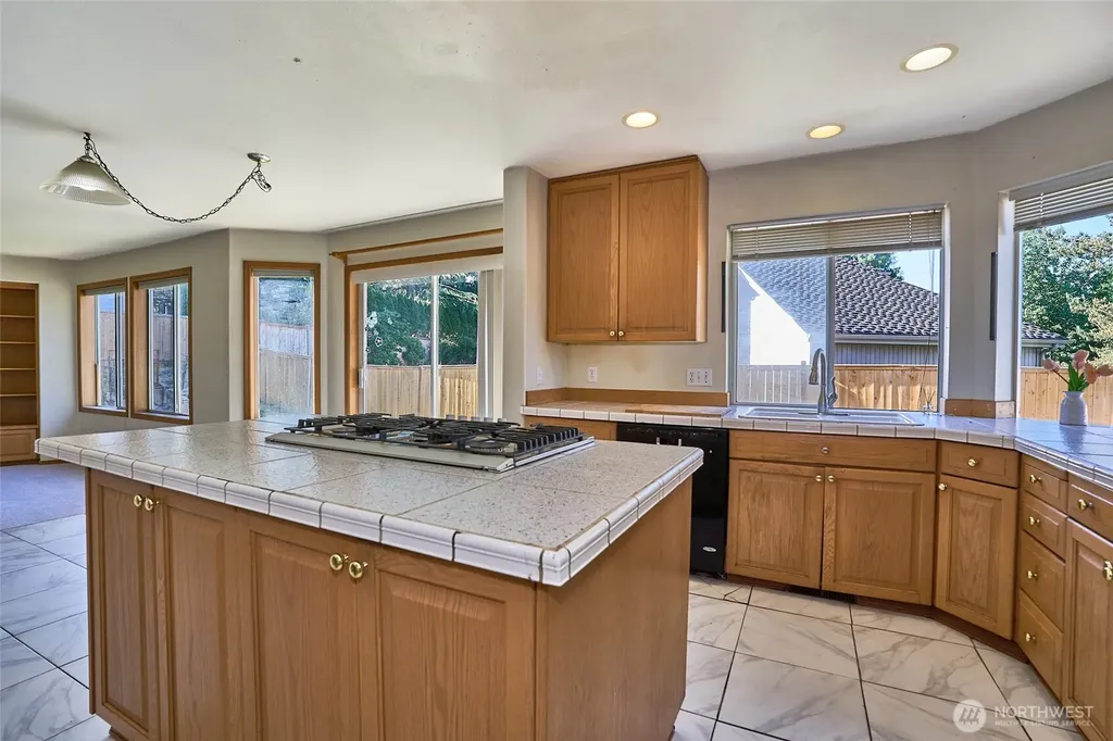 14542 SE 243rd Place Kent WA 98042