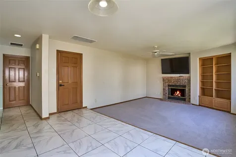 14542 SE 243rd Place Kent WA 98042