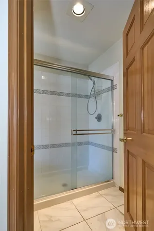 14542 SE 243rd Place Kent WA 98042