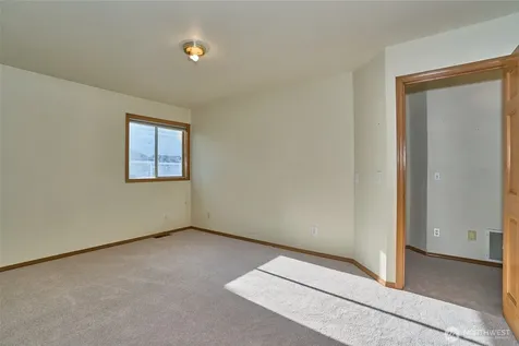 14542 SE 243rd Place Kent WA 98042
