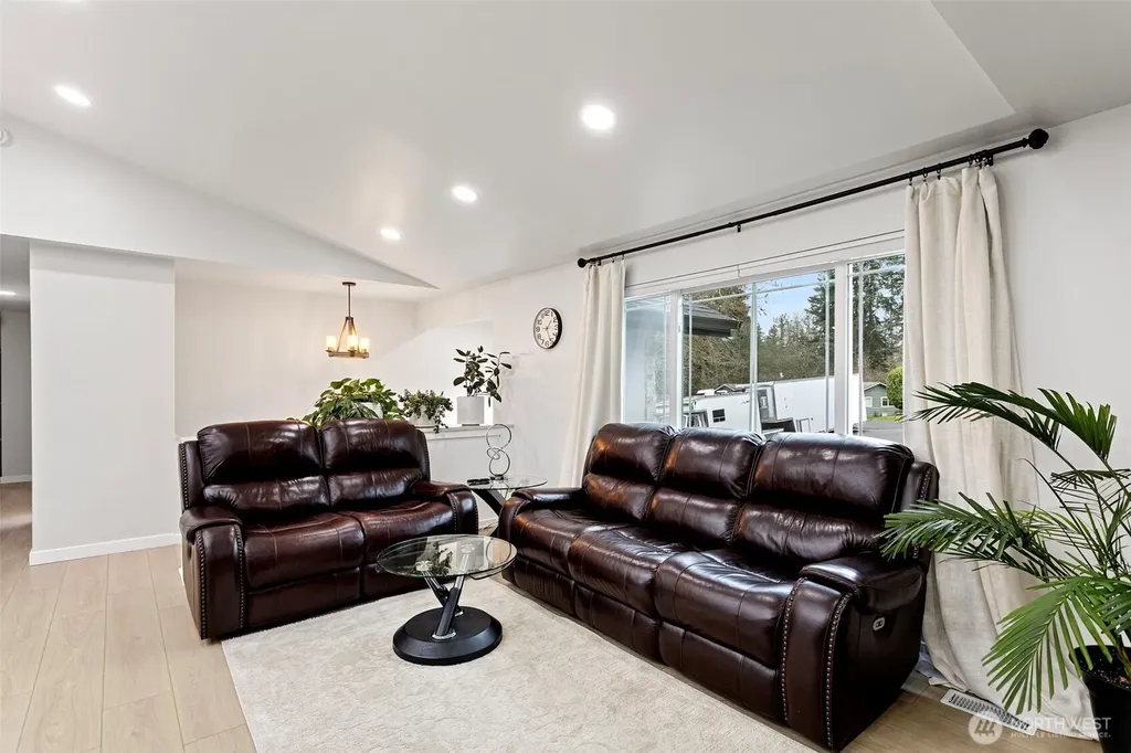 11810 SE 323rd Place Auburn WA 98092