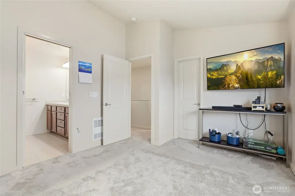4812 Pointes Drive Mukilteo WA 98275