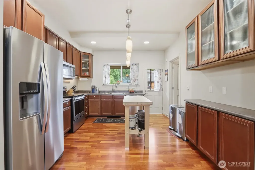 4812 Pointes Drive Mukilteo WA 98275