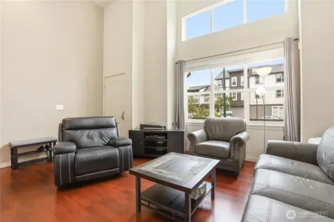 4812 Pointes Drive Mukilteo WA 98275