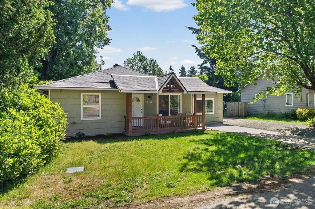 916 Bowker Street SE Lacey WA 98503