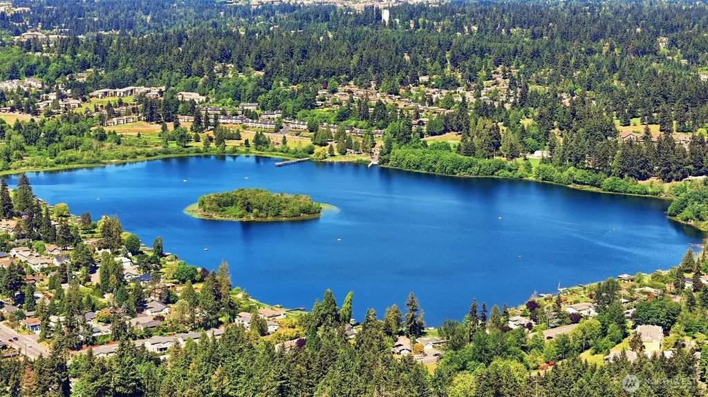 1615 N 196th Place Shoreline WA 98133