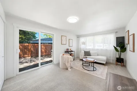 1615 N 196th Place Shoreline WA 98133