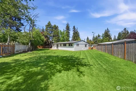 1615 N 196th Place Shoreline WA 98133