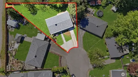1615 N 196th Place Shoreline WA 98133