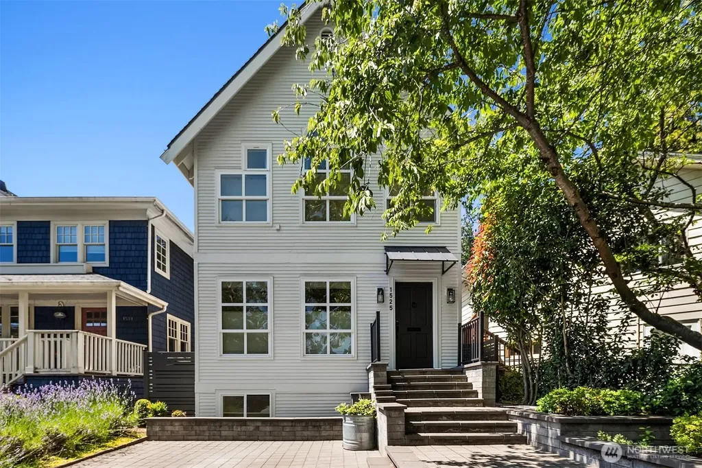 1525 Mcgilvra Boulevard E Seattle WA 98112