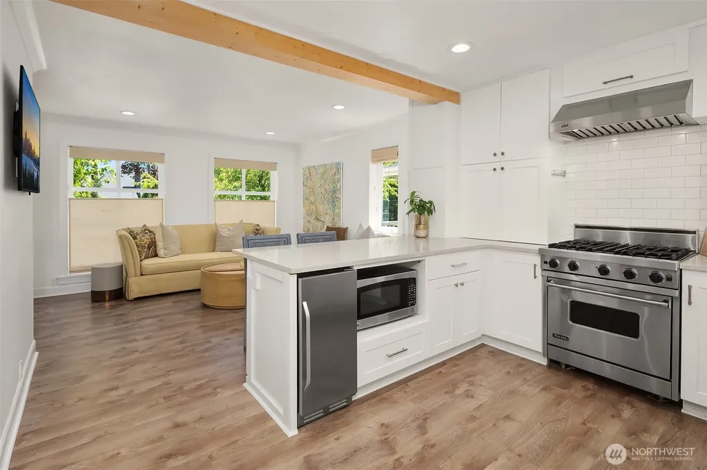 1525 Mcgilvra Boulevard E Seattle WA 98112