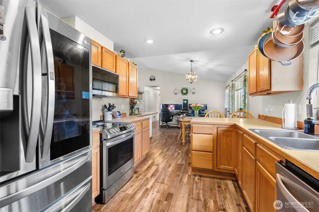 7824 196th Lane SW Rochester WA 98579