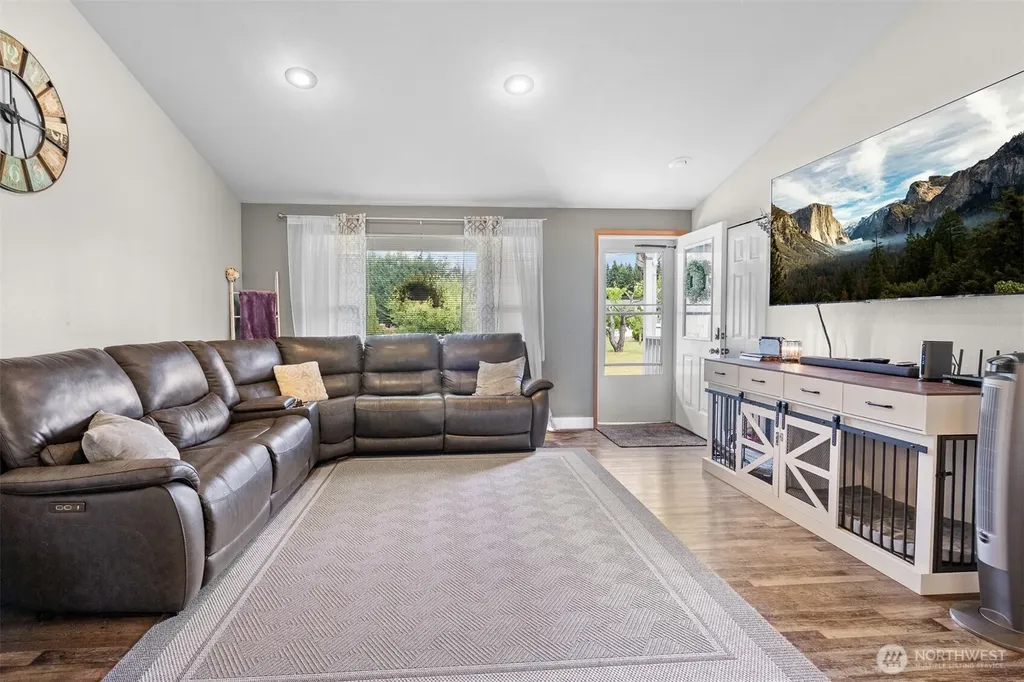 7824 196th Lane SW Rochester WA 98579