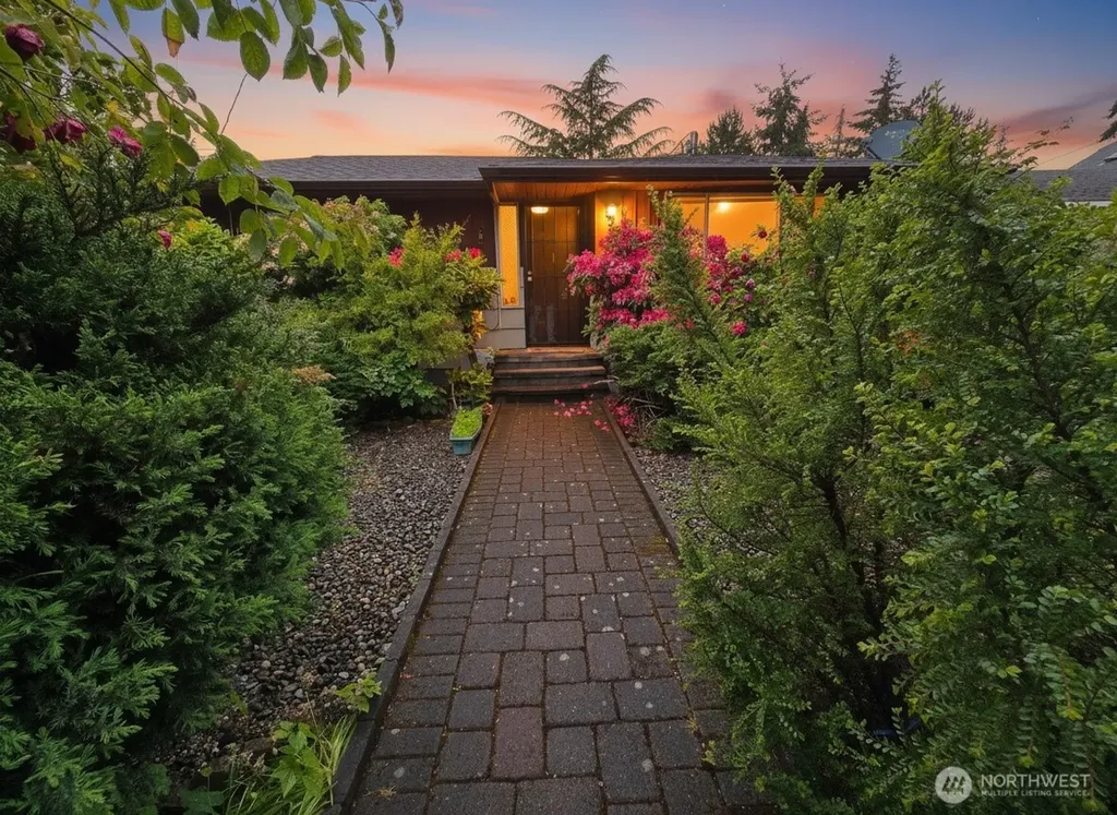 9651 21st Avenue SW Seattle WA 98106
