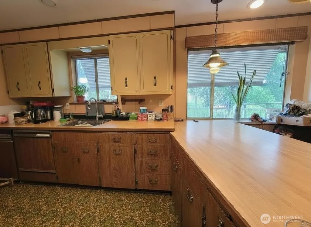 9651 21st Avenue SW Seattle WA 98106