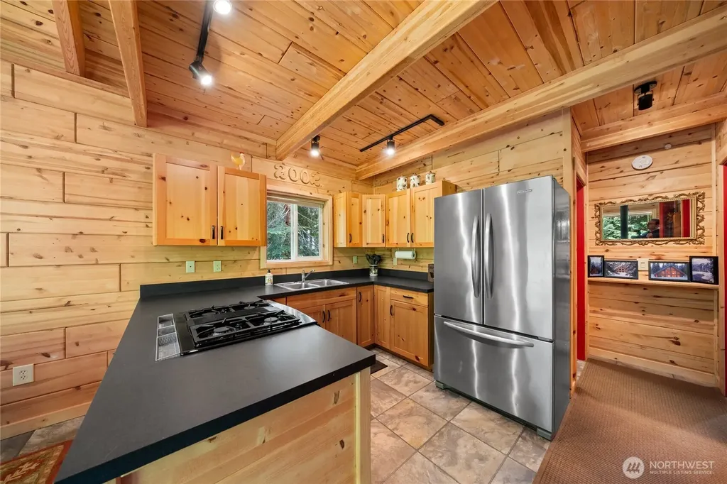 42 Gold Creek Lane Snoqualmie Pass WA 98068