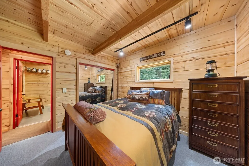 42 Gold Creek Lane Snoqualmie Pass WA 98068