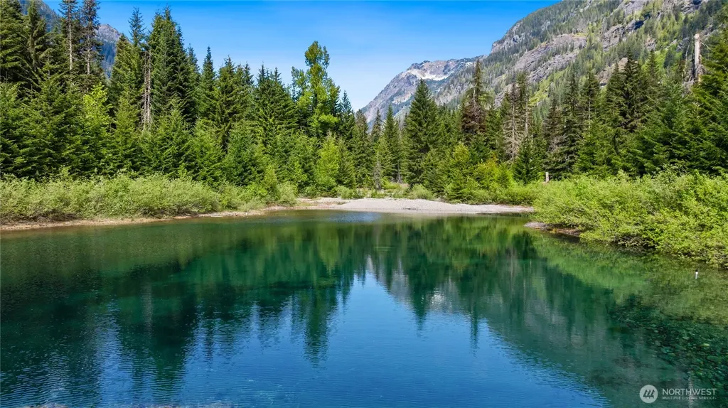 42 Gold Creek Lane Snoqualmie Pass WA 98068