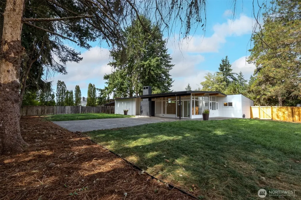 6320 Gregory Street W University Place WA 98466