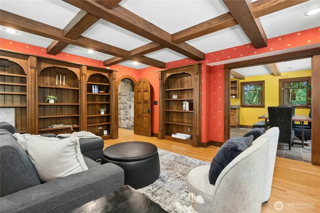 19027 SE May Valley Road Issaquah WA 98027