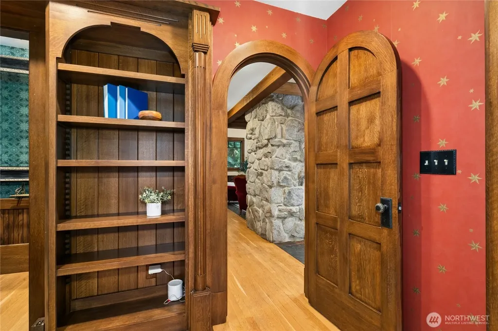 19027 SE May Valley Road Issaquah WA 98027