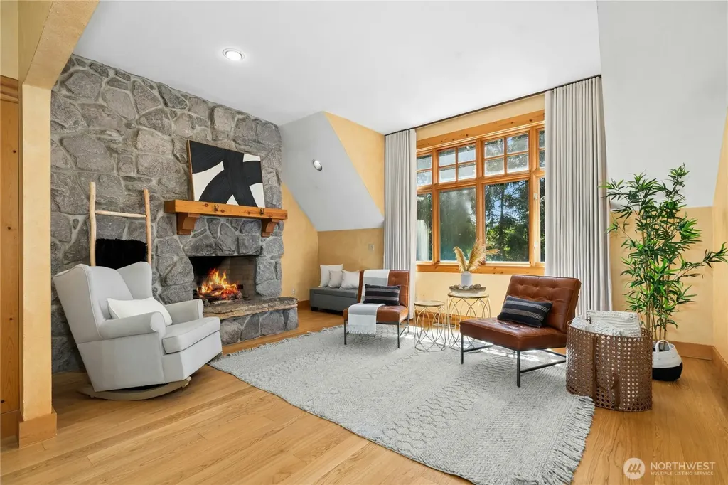 19027 SE May Valley Road Issaquah WA 98027