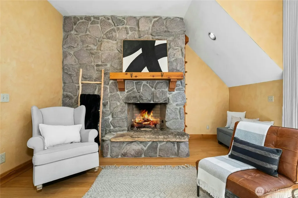 19027 SE May Valley Road Issaquah WA 98027