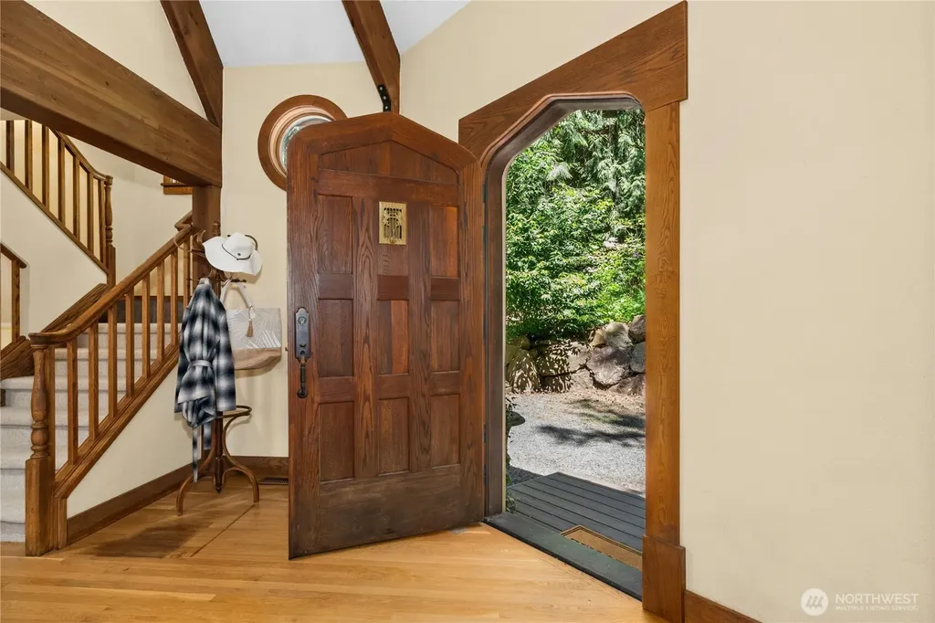 19027 SE May Valley Road Issaquah WA 98027