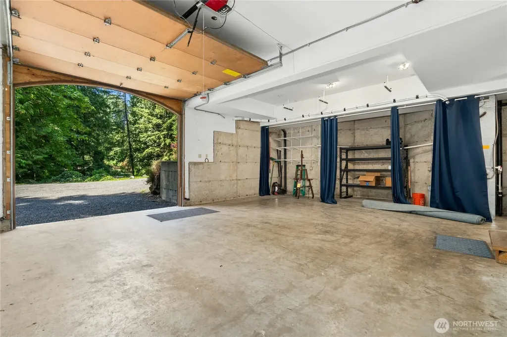 19027 SE May Valley Road Issaquah WA 98027