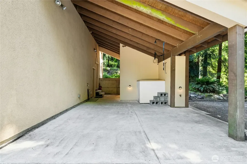 19027 SE May Valley Road Issaquah WA 98027