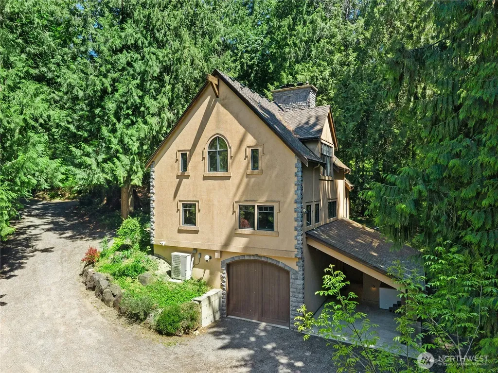 19027 SE May Valley Road Issaquah WA 98027