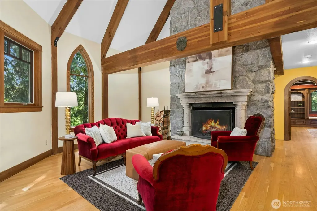 19027 SE May Valley Road Issaquah WA 98027