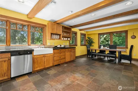 19027 SE May Valley Road Issaquah WA 98027