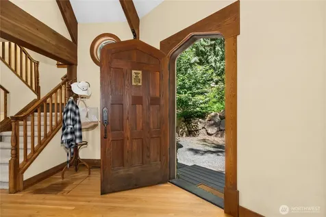 19027 SE May Valley Road Issaquah WA 98027